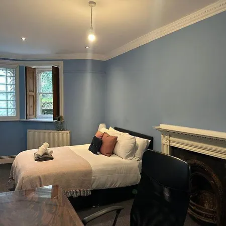 Stylish, In Clifton 브리스틀