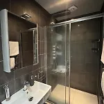 Stylish, In Clifton Apartment *